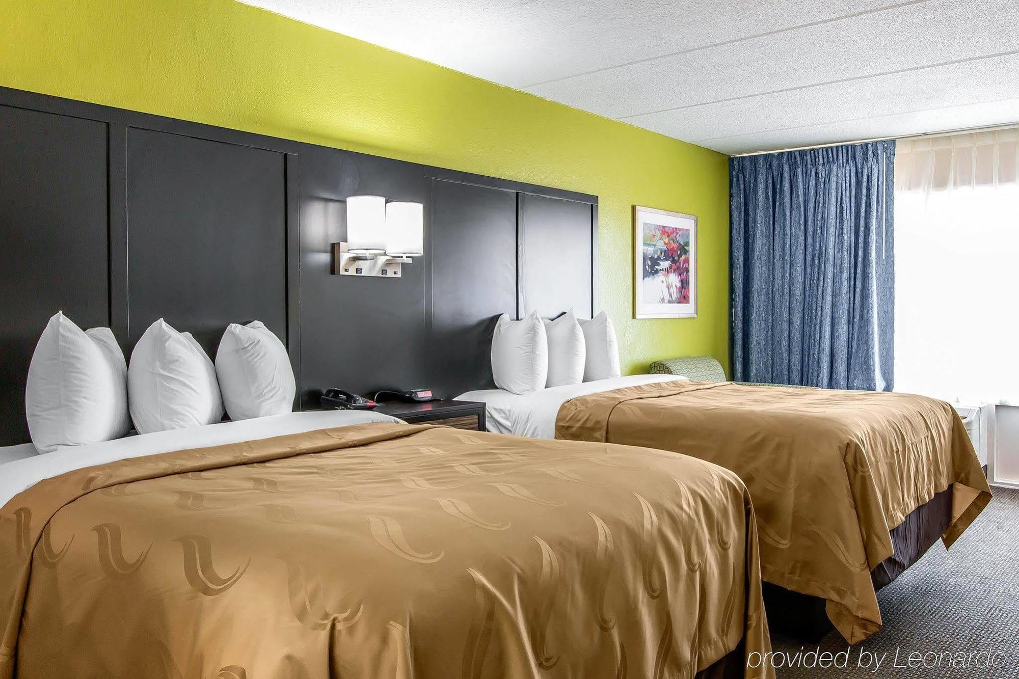 Quality Inn Hinesville - Fort Stewart Area, Kitchenette Rooms - Pool - Guest Laundry Exterior photo