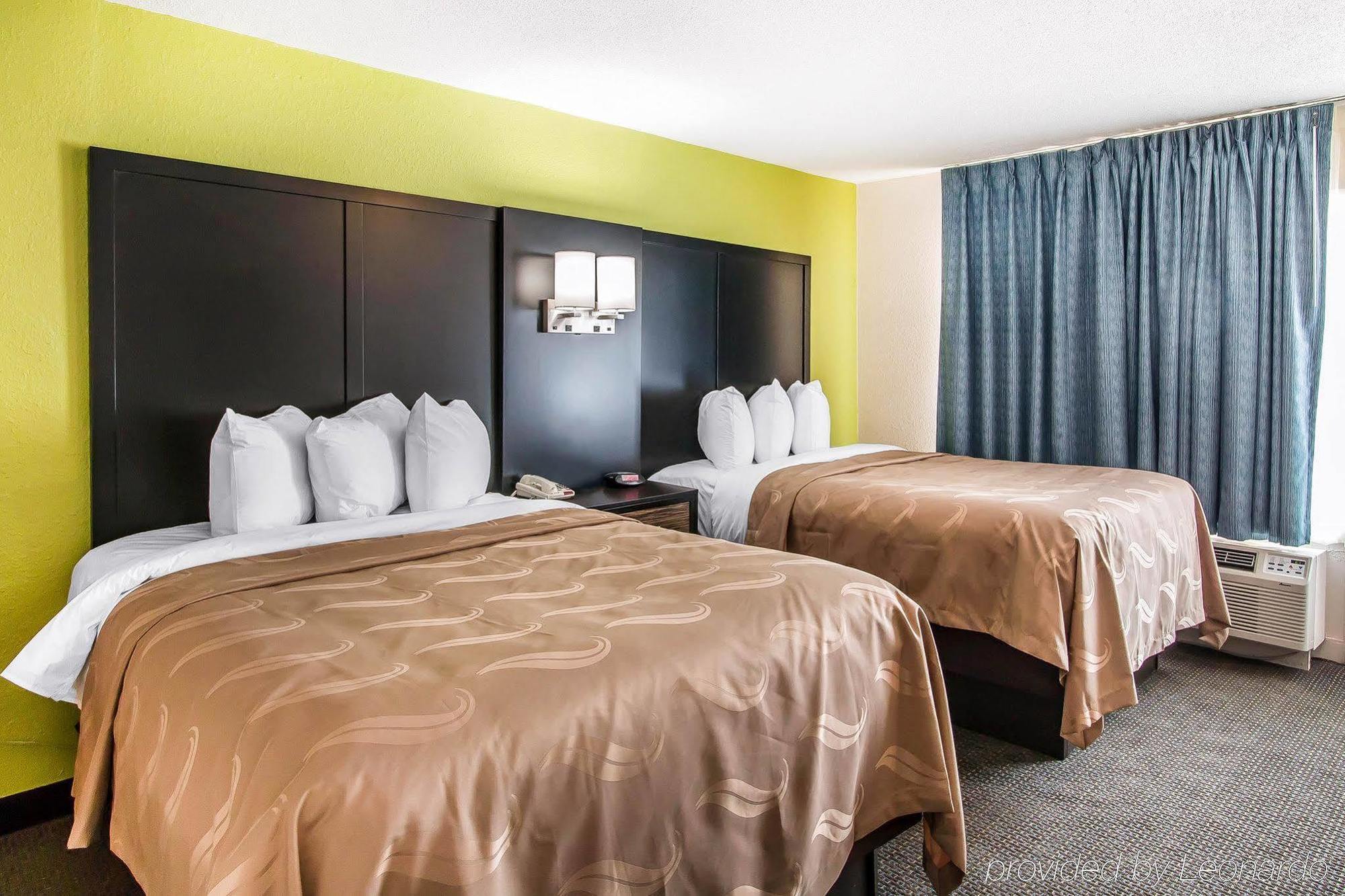 Quality Inn Hinesville - Fort Stewart Area, Kitchenette Rooms - Pool - Guest Laundry Exterior photo